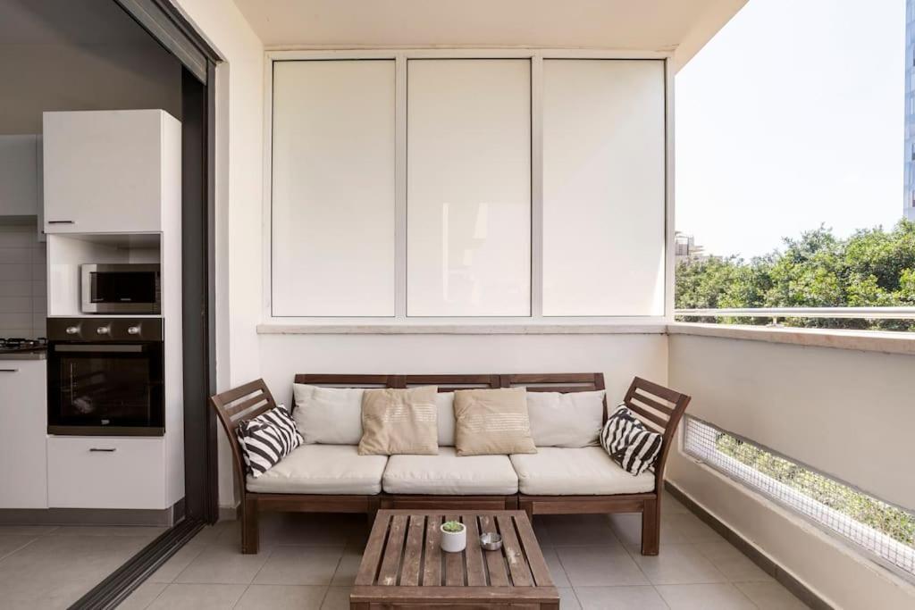 Sunny Luxury Apartments Tel Aviv Exteriör bild