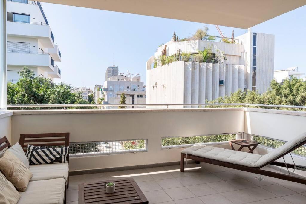 Sunny Luxury Apartments Tel Aviv Exteriör bild